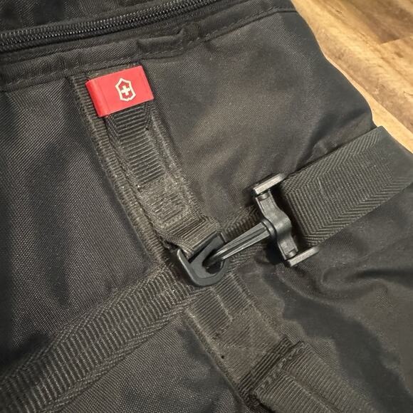 Victorinox Swiss Army Convertible Black Hybrid Duffle Garment Suit Bag MSRP $200 - Picture 8 of 13